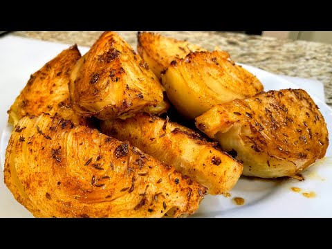 Видео: Невероятно Вкусный Рецепт из Капусты на Ужин. Я не могу перестать Это Готовить! Капуста в Духовке.