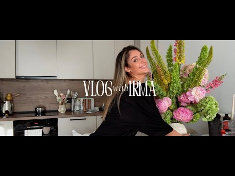 Видео: VLOG #5 || мероприятие, московские будни, встречи с подругами