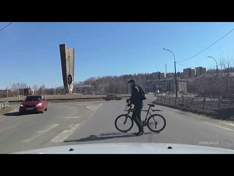 Видео: Запись из регистратора по улицам Новоуральска.