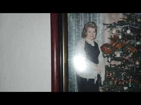 Видео: ОФОРМИЛА НА КУХНІ "ЖИВУ"СТІНУ З РОСЛИНАМИ  БЕЗ НАЗВИ