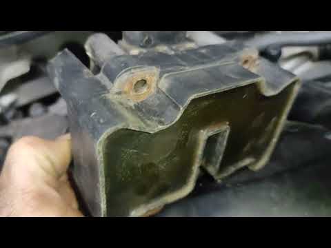 Видео: троит мотор, снятие впускного коллектора, замена свечей и модуля зажигания бора 8 клапанов