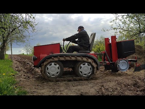 Видео: Гусеничный минитрактор, испытания самодельной картофелясажалка.