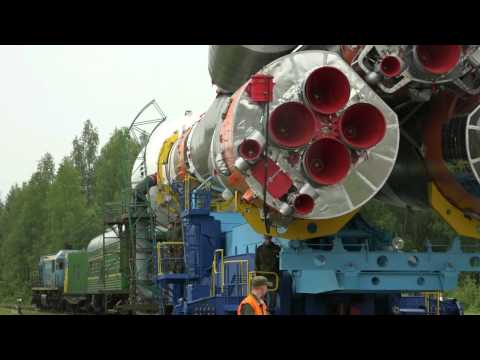 Видео: Вывоз РКН Союз-2.1б на стартовую позицию космодрома Плесецк