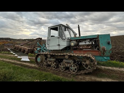 Видео: Другий робочий день на тракторі т150 гусеничний плуг плн 5,35   Мотор ямз 236 турбо😁