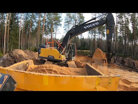 Видео: Продолжаем копать и возить песок
