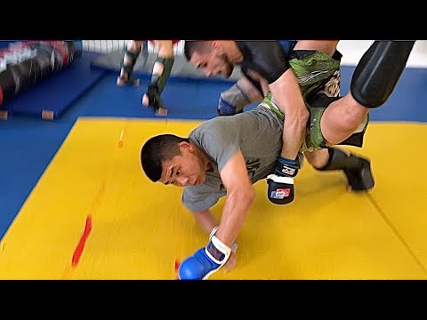 Видео: ММА спарринги на сборах в Омске👊