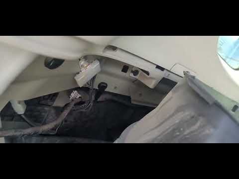 Видео: Фаркоп на Аутлендер 3