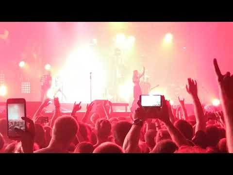 Видео: Louna - Сожжённая заживо (с Aspen). 18.05.19 Стадиум