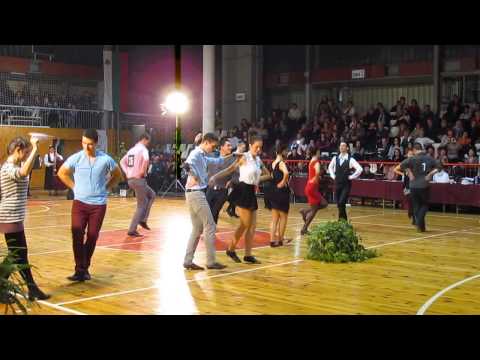 Видео: Коледно надиграване Русе 2013/7