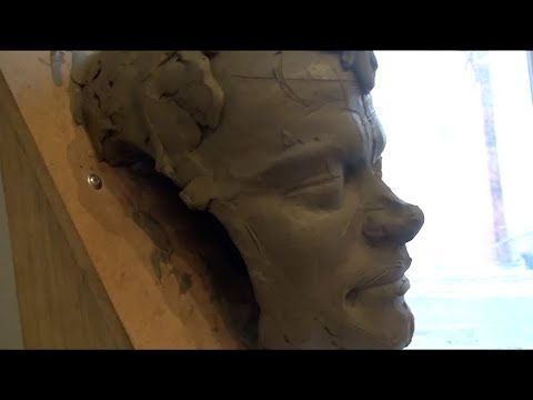 Видео: Изготовление маски с лица по гипсовой форме - продолжение (Уроки скульптуры и рисунка)