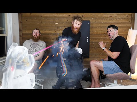 Видео: Тестируем все средства самообороны на Amazon!