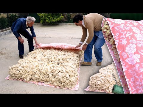 Видео: Работа изготовителем матрасов. Связывание шерсти и изготовление матрасов, которые прослужат 100 лет.