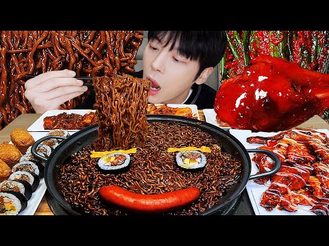 Видео: АСМР МУКБАНГ | Жареный цыпленок, лапша с черной фасолью, кимчи, рецепт колбасы есть звук!
