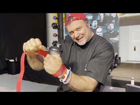 Видео: Мастер-класс по армрестлингу Девона Ларратта