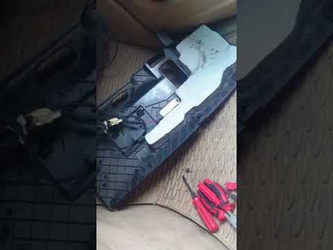 Видео: ПОМОЩЬ В УСТРАНЕНИИ ПРОБЛЕМ С УПРАВЛЕНИЕМ ЦЕНТРАЛЬНОГО ЗАМКА НА BMW X5 E70