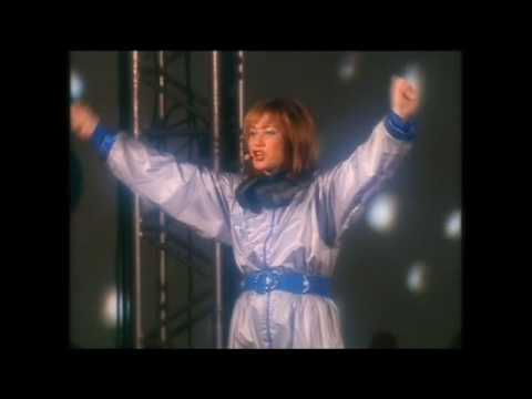 Видео: Группа "Барбарики" - Друзья (детская песня, Лужники, 2010)