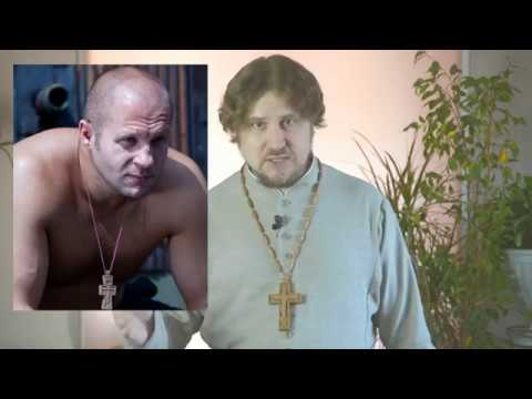 Видео: Лайфхак дня: можно ли снимать крестик?