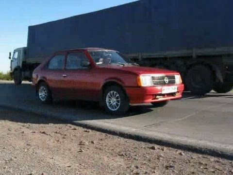 Видео: Краткий обзор автомобиля  OPEL KADETT 82 года выпуска