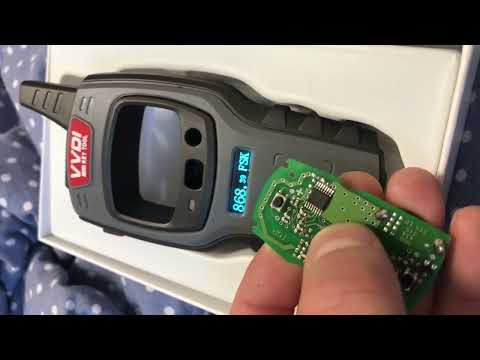 Видео: Ремонт ключа БМВ e90/e92. Перестали работать кнопки. How to fix key BMW