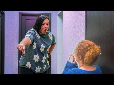 Видео: ДИРЕКТОР ВЫГНАЛА МАМУ МАШИ СО ШКОЛЫ!!!