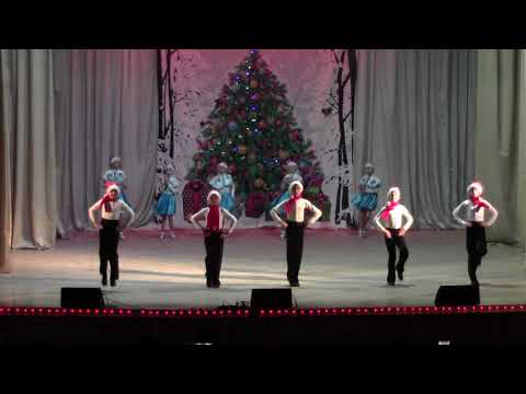 Видео: ТАИС   В лесу родилась елочка