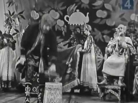 Видео: Богачёв В. М. в роли Сапун-Тюфякина в спектакле "Девичий переполох"