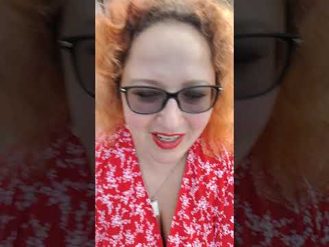 Видео: Гуляю в Зеленограде. Михайловские пруды, рамка с цветами. Памятники.