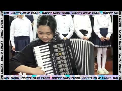 Видео: Аккордеондо виртуоз ойногон Арууке Осмонова, Кыргыздын сыймыгы.