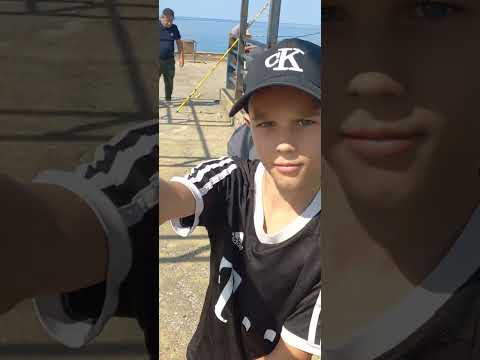 Видео: Морская рыбалка на удочку в Кобулети. Грузия.