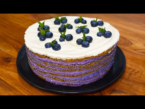 Видео: Вкусный РЕЦЕПТ МЕДОВОГО ТОРТА с ЧЕРНИКОЙ! 🍯🍰 Идеально для всех праздников!