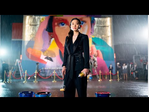 Видео: Бизнесвумен из Японии разорила компанию ради того, чтобы стать уличной художницей