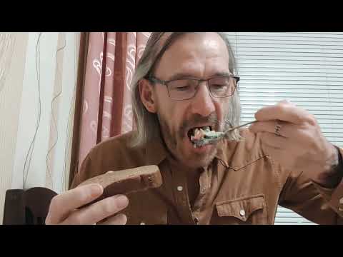 Видео: Гороховое пюре с курицей, и овощами.