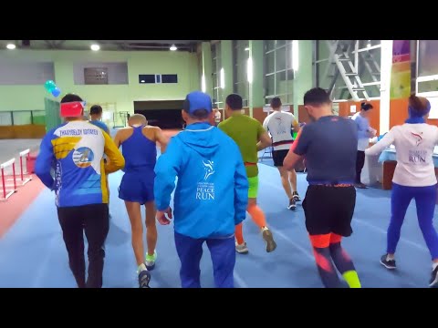 Видео: Обзор 12-часового забега в Караганде. Новогодний ультрамарафон в манеже.