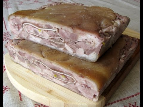 Видео: Ветчина из свиной рульки с прослойкой из свиных ушей