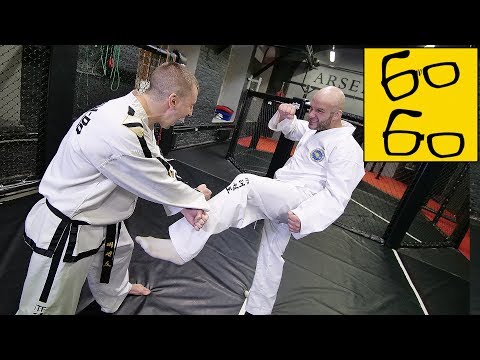 Видео: Боксер впервые пробует тхэквондо! Шаманин учит Шталя бить ногами и защищаться от ног (плюс спарринг)