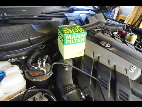 Видео: Замена топливного фильтра Touareg