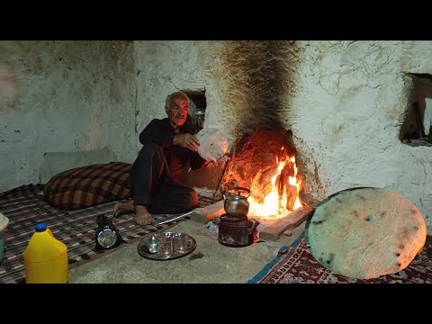 Видео: Кочевая жизнь в каменной хижине, трудности и радости жизни в трудных условиях