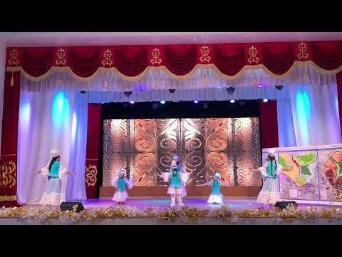 Видео: Ансамбль "Наз"                                     Би "Тау гүлдері "