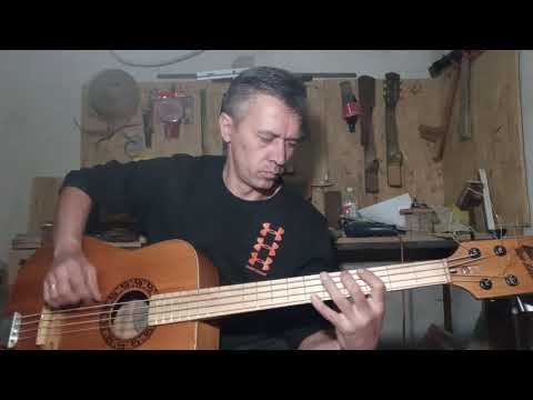 Видео: Акустический бас из акустической гитары.