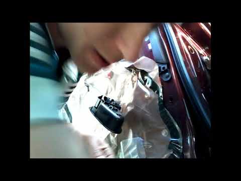 Видео: Как снять извлечь заменить стекла задней двери TOYOTA AVENSIS(2011)demontaz zamiana szyby drzwi tyl
