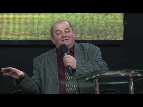 Видео: Потрясающая история из жизни одной многодетной семьи - Утешайся Господом! -