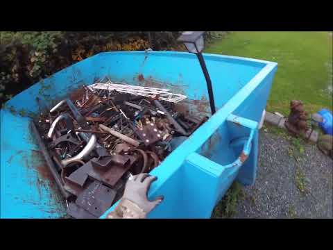 Видео: Готовлю контейнер для мусора + сортирую древесину и готовлю гараж