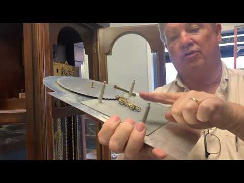 Видео: Совет по ремонту часов: как вынуть механизм Grandfather из корпуса! Видео от подписчика, которое ...