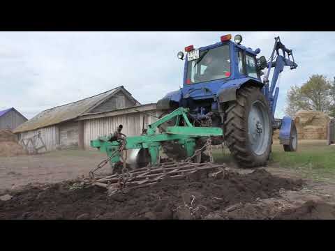Видео: ТРАКТОРИСТ НА БЕЛАРУСЬ МТЗ-80 ПАШЕТ ОГОРОД ПОД ПОСАДКУ КАРТОШКИ!!!