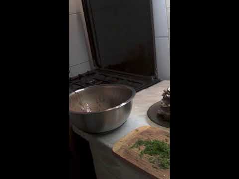 Видео: 🎥 Кулінарний стрім: Готуємо печінковий торт — буде смачно по-домашньому 🔥LIVE!  #печінковийторт #