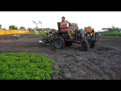 Видео: Фрезерование огорода мотоблоком на навеске минитрактора