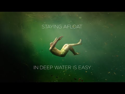 Видео: Как держаться на плаву: простые шаги для начинающих