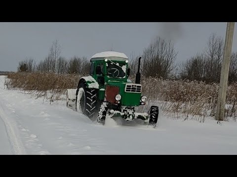 Видео: В БОЙ ИДУТ ОДНИ СТАРИКИ. Т-40АМ борется со снегом!