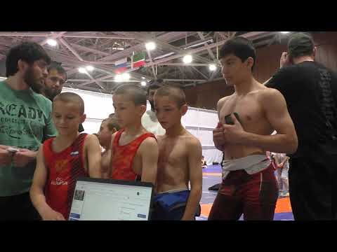 Видео: Взвешивание борцов на турнире Кингдом-10. Грозный 10-11 июнь 2025.