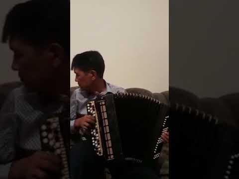 Видео: Асылбек Тәңірбергенов   "Көзіңнің жарқылын-ай"